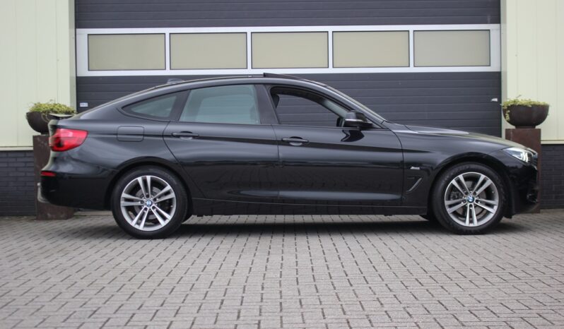 BMW 3-Serie Gran Turismo 330i High Executive